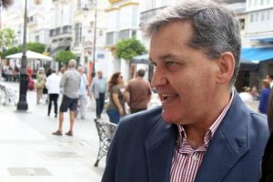 Aqualia intensifica la limpieza de imbornales con previsión a las lluvias Javier Porrúa