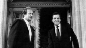 "...Juan Carlos I ha recibido durante décadas dinero procedente de los países del Golfo Pérsico fuera de cualquier tipo de control fiscal y político." Juan Carlos y Suárez