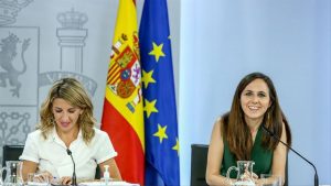 Irene Montero y Yolanda Díaz cargan contra Rubiales tras anunciar que no dimite: “No puede seguir en el cargo” Díaz y Belarra