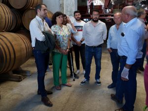 Valero con Carmen Álvarez en Cooperativa V. de la Caridad