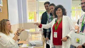 Carmen-Alvarez-IU-Alcaldia-Sanlucar_1798331666_185942358_667x375 (1)