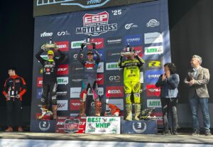 La alcaldesa preside la entrega de trofeos del Campeonato de España de motocross en El Barrero 24022025 La alcaldesa en la entrega de trofeos del Campeonato de España de Motocross