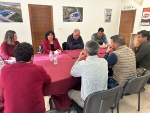 La alcaldesa aborda con la Junta y el sector agrario los daños de las inundaciones en los cultivos Reunión de la alcaldesa con la Junta y el sector agrario